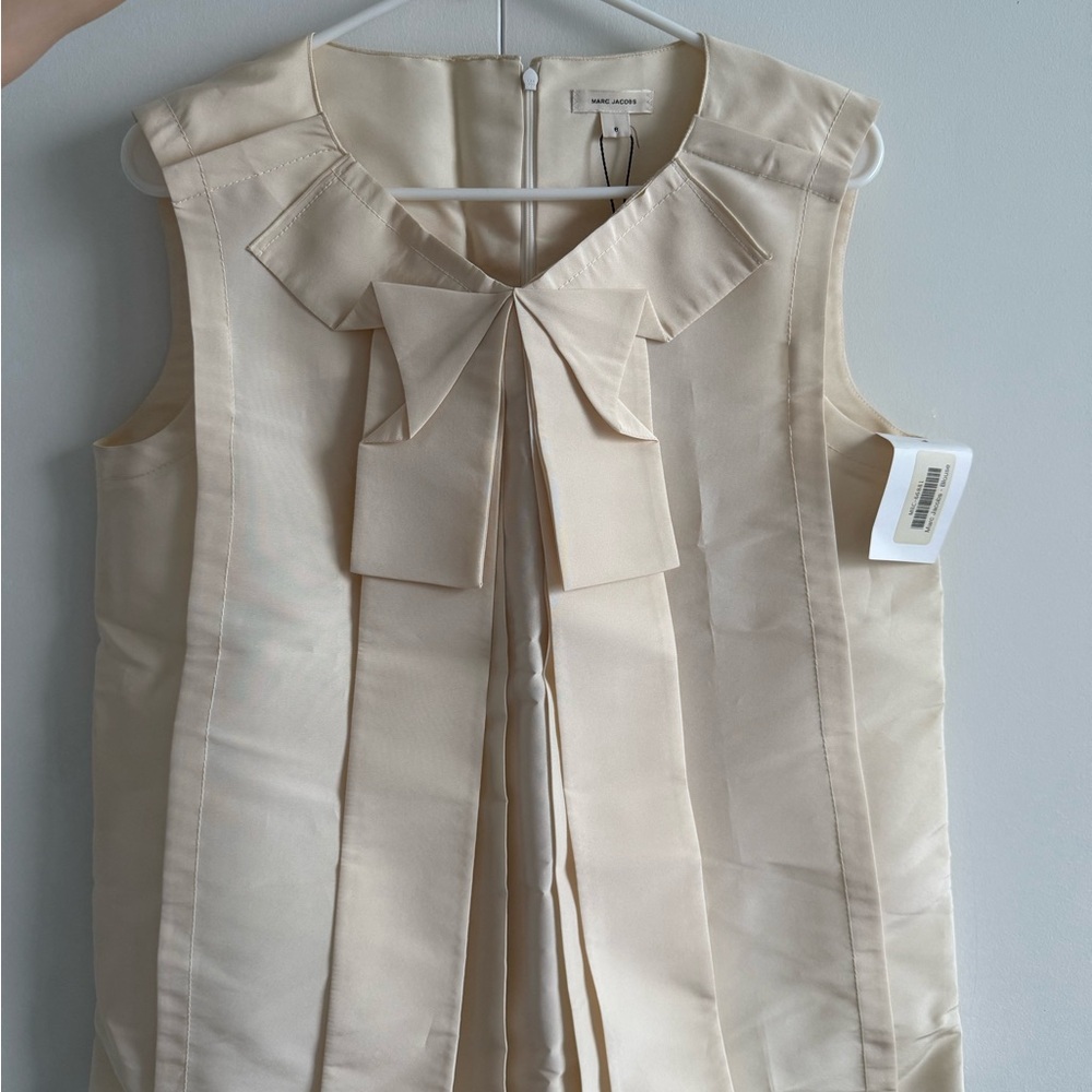 Marc Jacobs Ivory Sleeveless Top with Bow